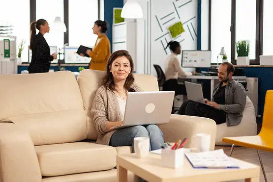 Modern office team collaboration – explore career growth with KAS Technical Services in Dubai.